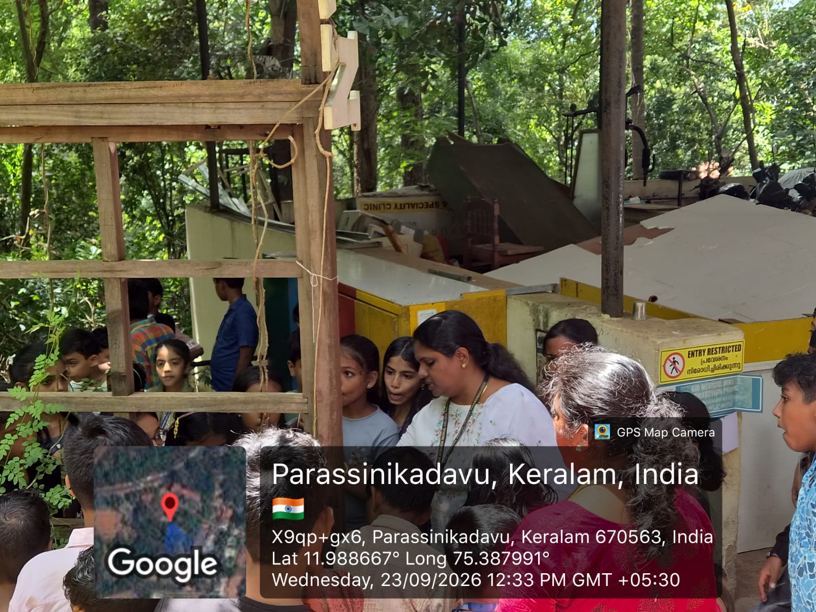 Students at the herbal garden